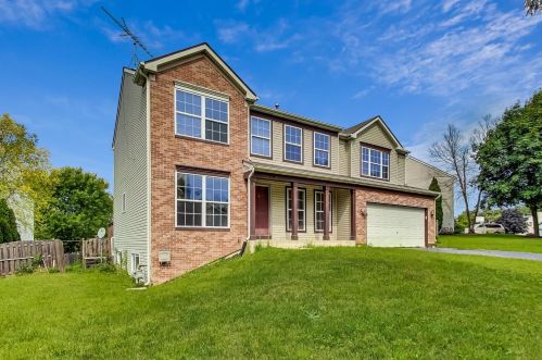 748 Creek Bend Ln, Antioch, IL 60002-1145