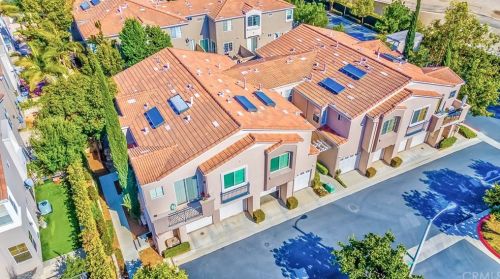 136 Sweet Ln, Placentia, CA 92870-7498