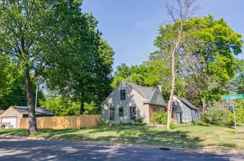 971 Grandview Ave, Saint Paul MN  55113-4437 exterior