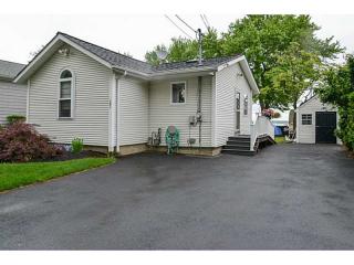 101 Namquid Dr, Warwick RI  02888-5635 exterior