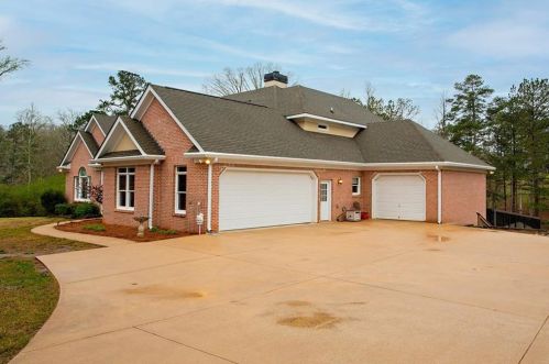 405 Collett Dr, Holly Springs, GA 30115-7000