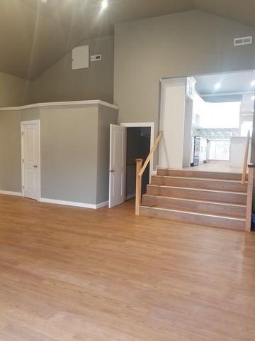416 15th Ave, Yakima, WA 98902-3824