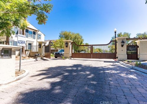 2304 Canopy Ln, Anaheim CA  92801-5150 exterior