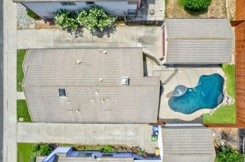9013 Westpark Dr, Elk Grove CA  95624-1329 exterior