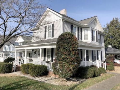 241 1st St, Erwin, TN 37650-1205