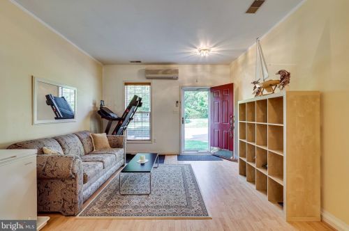 13401 Cleeve Hill Ct, Herndon, VA 20171-4364