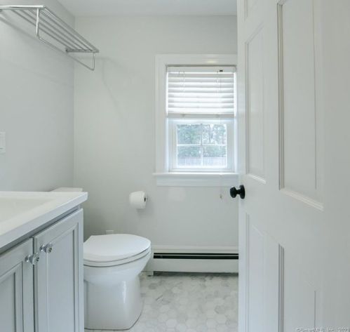 53 Flagler Ave, Cheshire CT  06410-2201 exterior