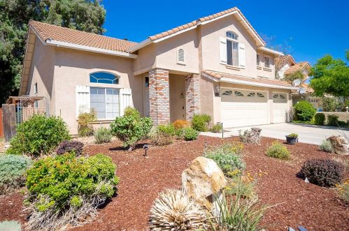 1833 Walter Dr, Los Banos, CA 93635-5231
