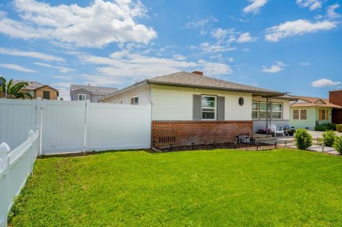 5318 Rochester St, Riverside CA  92504-2136 exterior