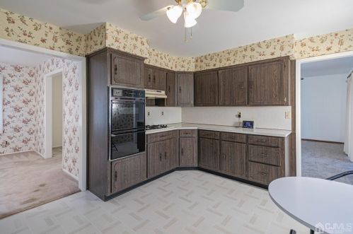 32 Taylor Rd, Princeton NJ 08540-9521 exterior