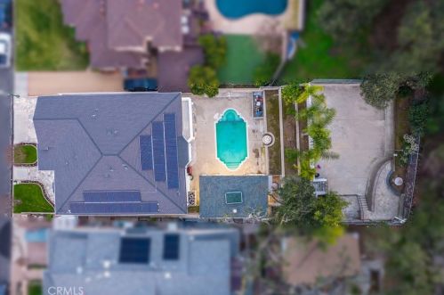 1468 Hillside Dr, Glendale CA  91208-2417 exterior