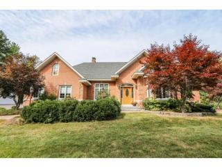 393 Elm St, Goffstown, NH 03045-2230