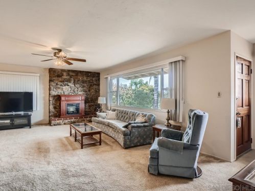 411 West Ln, El Cajon, CA 92021-4066