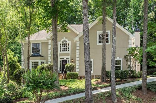 1938 Fields Pond Dr, Marietta, GA 30068-1564