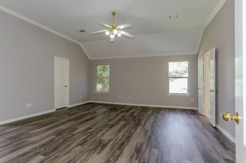 2207 Stoneycreek Park Ct, Conroe TX  77385 exterior