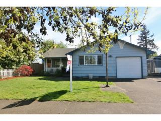 1243 N St, Springfield, OR 97477-3215