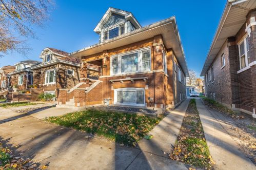 2427 Gunderson Ave, Forest View, IL 60402-2643