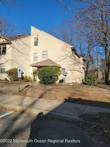 110 Daisy Ct, Jackson Twp, NJ 08527-2582