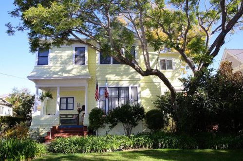 1426 Bath St, Santa Barbara, CA 93101-3023