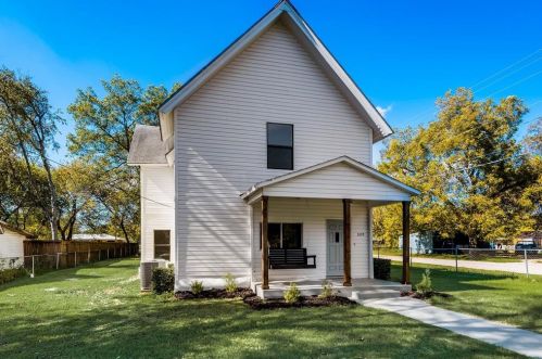 309 Main St, Aubrey, TX 76227-9154