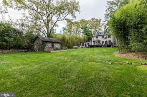 29 Cleveland Ln, Princeton NJ  08540-3049 exterior