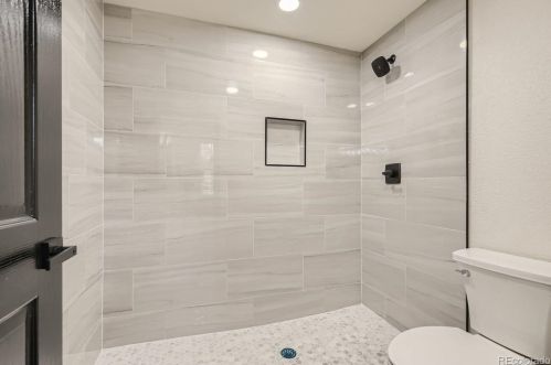 8526 Mineral Cir, Englewood CO 80112-2748 exterior