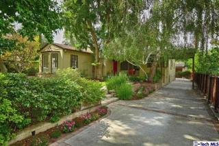 1549 Hillside Dr, Glendale, CA 91208-2418