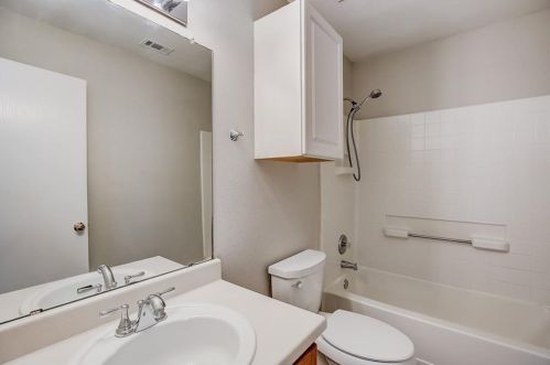 298 Spg Br Loop, Uhland TX 78640-5366 exterior