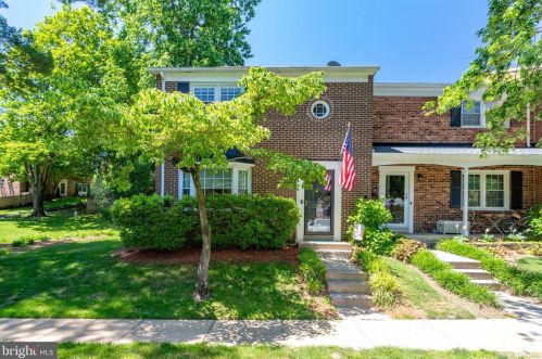 6878 Brian Michael Ct, Springfield, VA 22153-1033