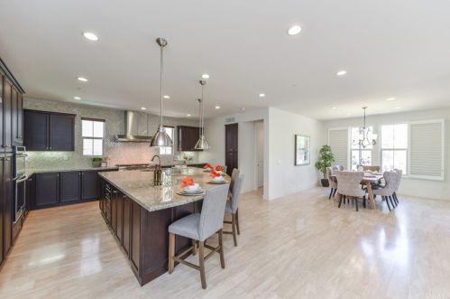 73 Gainsboro, Irvine CA  92620-2187 exterior