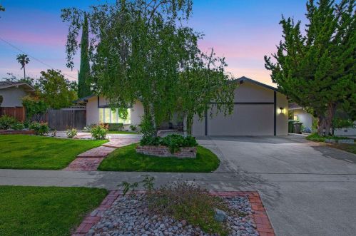 139 Meadowbrook Dr, Los Gatos, CA 95032-4029