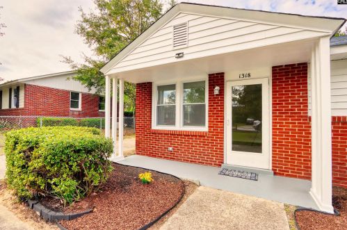 1318 Ross St, Cayce-West Columbia, SC 29169-6537