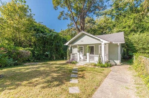 714 Emily Pl, Atlanta GA  30318-6342 exterior