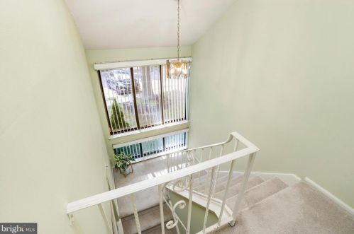 42 Topaz Ln, Trenton NJ exterior