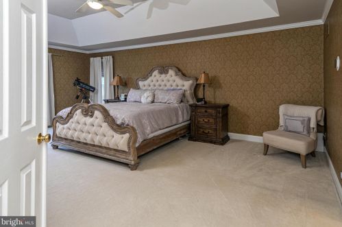 54 Ettl Cir, Princeton NJ  08540-2327 exterior
