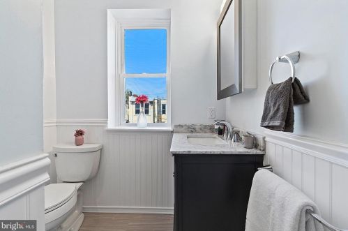 609 61 St, Philadelphia PA 19142-3402 exterior