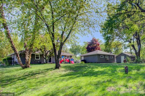 5200 108th St, Minneapolis, MN 55437-3319