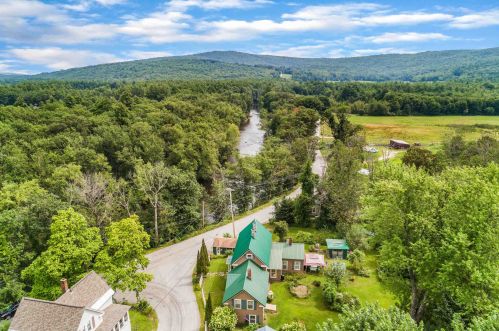23 Prospect St, Hillsboro, NH 03244-5542
