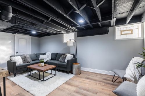 3722 Drake Ave, Cincinnati OH  45209-2124 exterior