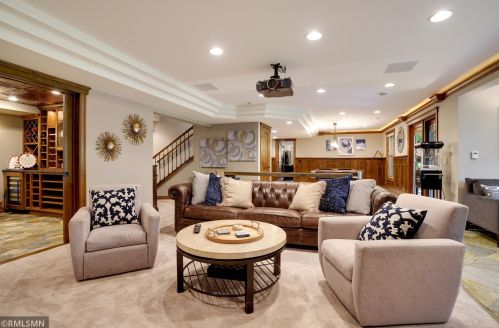 10147 Bridgewater Pkwy, Saint Paul MN  55129-8587 exterior