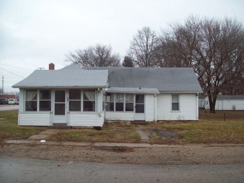 306 Heaton St, Normandy, IL 61376-9361