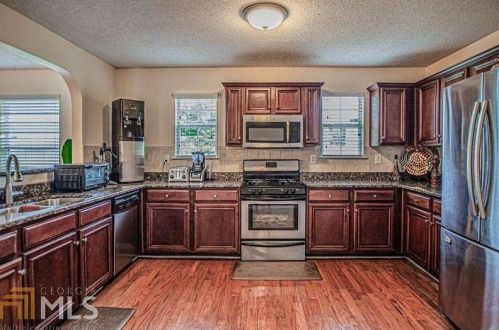 135 Arbor Lake Dr, Porterdale, GA 30016-0288