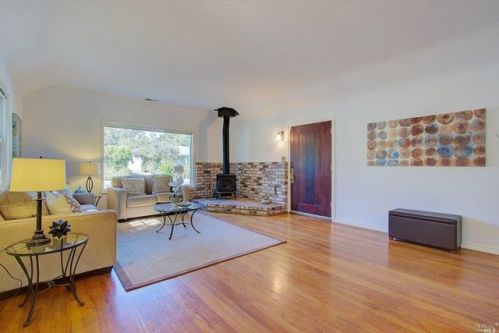 7777 Washington Ave, Sebastopol, CA 95472-3627