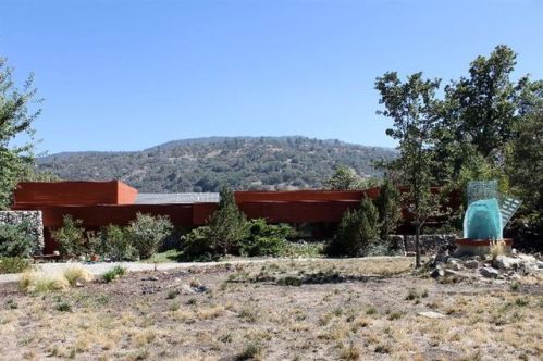 30500 Rollingoak Dr, Tehachapi, CA 93561-8518