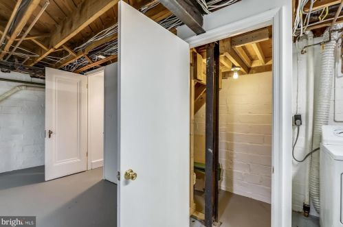 1903 Stratton Rd, Silver Spring MD 20910-1739 exterior