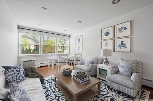 2708 Balmoral Ave, Chicago, IL 60625-3233