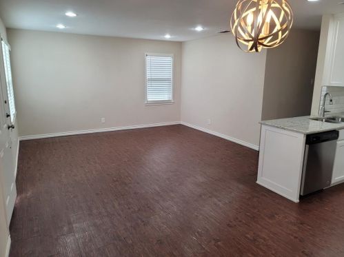 5805 Tracyne Dr, Fort Worth, TX 76114-4123