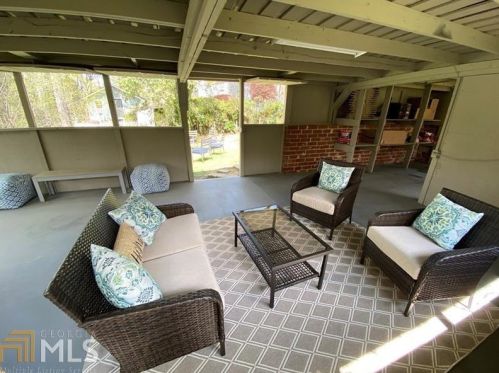 2106 Belvedere Dr, Atlanta GA  30318-1704 exterior