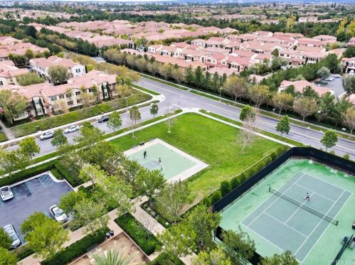 131 Kempton, Irvine CA  92620-2139 exterior