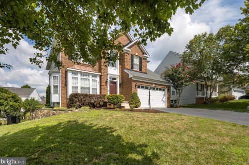 6713 Edgartown Way, Gainesville, VA 20155-4476